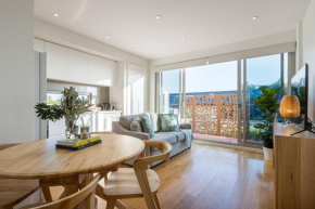 'Bon Beachfront Haven' Cosy Coastal Calm